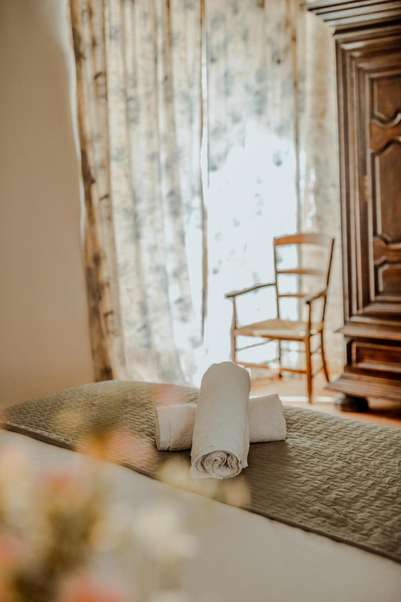La Chambre Bleue Lauzerte Ngoại thất bức ảnh