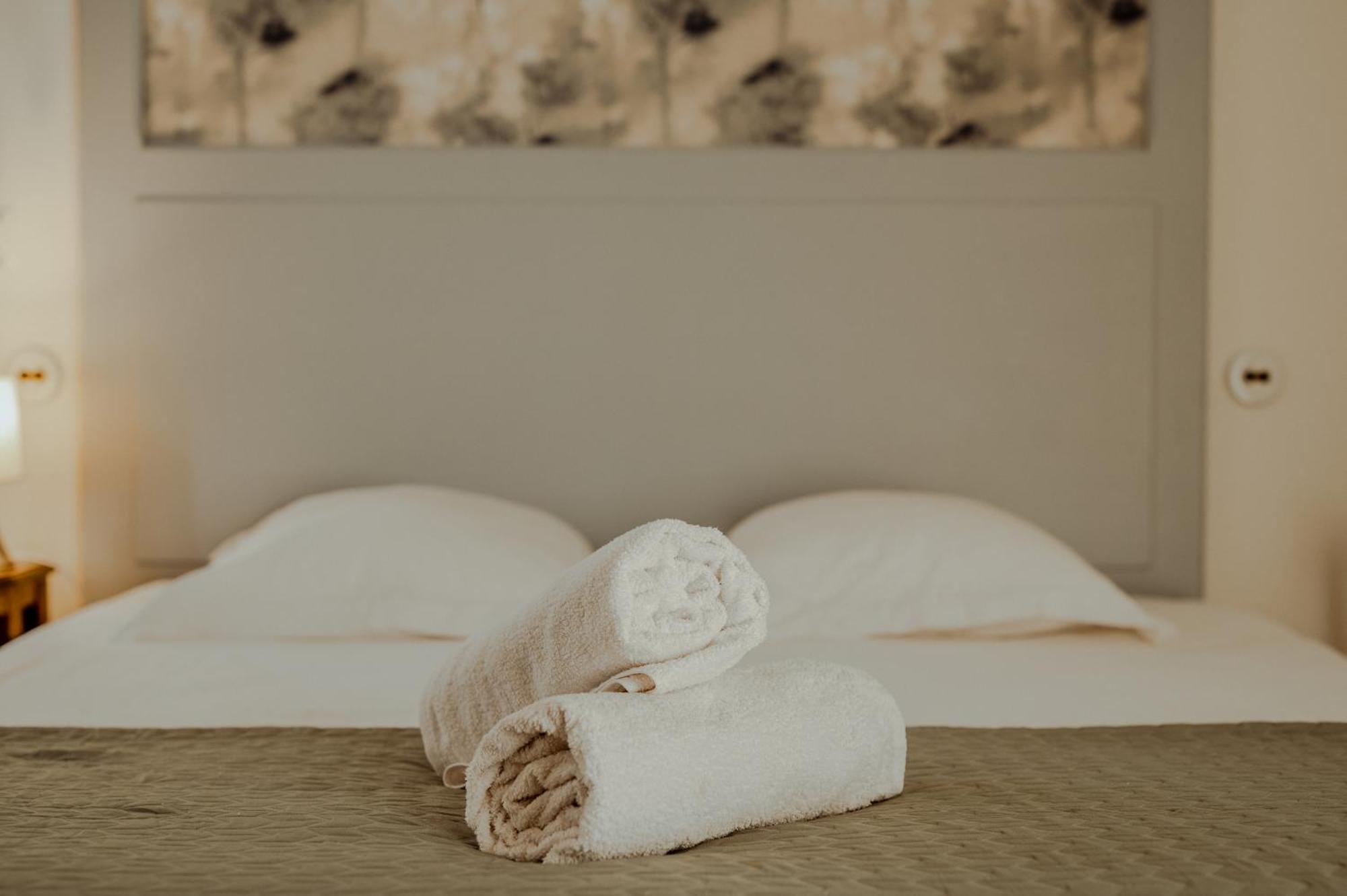 La Chambre Bleue Lauzerte Ngoại thất bức ảnh